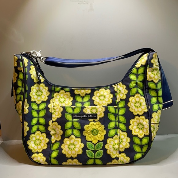 Petunia Pickle Bottom Handbags - Petunia Pickle Bottom Daisy print tote/dia…